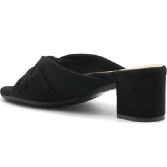 Bettye Muller Women's Floyd Heeled Sandal, Black, 6.5 Medium US MSRP $159 - Picture 1 of 3